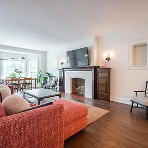Beautiful And Spacious Luxury Toronto