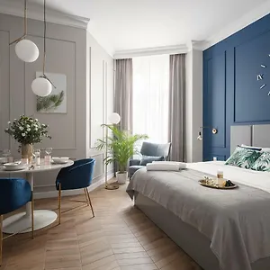 https://luxury-gold-cracow-city-centre-3min-main-sq-old-town.krakowhotelspoland.com